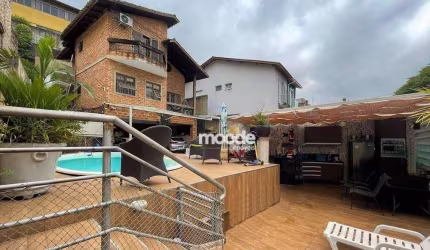 Casa com 3 quartos à venda, 180 m² por R$ 1.100.000 - Jardim Semiramis - Cotia/SP