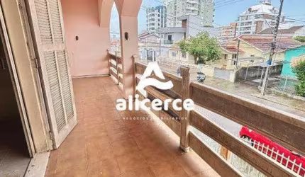 Casa com 4 Quartos e 3 banheiros à venda, 320m² no bairro Balneário em Florianópolis