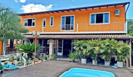 Casa à venda com 3 quartos 1 suíte, 160m² em Ribeirão da Ilha Florianópolis