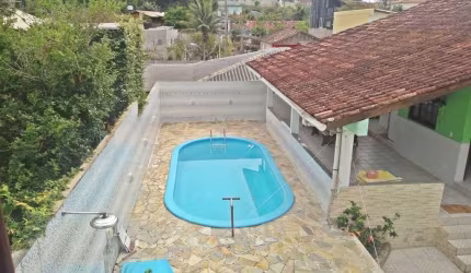 Casa à venda com 4 quartos 1 suíte, 280m² em Tapera da Base Florianópolis