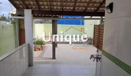 Casa duplex independente com ótima localização!
