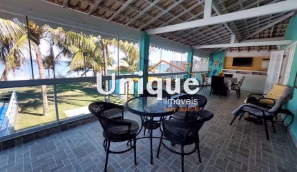 Casa pé na areia na Praia do Sudoeste, à venda por R$ 1.300.000,00.