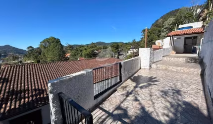 Casa com 4 quartos à venda na Estrada Arakem, --, Granja Guarani, Teresópolis por R$ 650.000