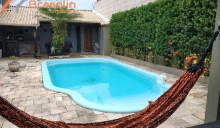 Casa Porteira Fechada com móveis Rústicos