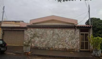 CASA RESIDENCIAL à venda, 8 quartos, 3 suítes, 3 vagas, Saraiva - Uberlândia/MG
