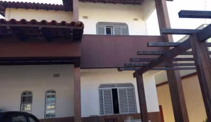 CASA RESIDENCIAL à venda, 3 quartos, 2 suítes, 3 vagas, Santa Rosa - Uberlândia/MG