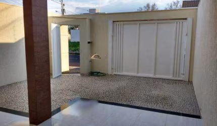 SOBRADO à venda, 3 quartos, 1 suíte, 3 vagas, ALTO UMUARAMA - Uberlândia/MG