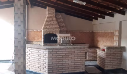 Exelente Casa com Fino Acabamento no Alto Umuarama