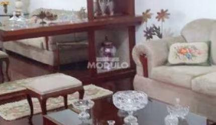 CASA RESIDENCIAL à venda, 3 quartos, 1 suíte, 2 vagas, Osvaldo Rezende - Uberlândia/MG