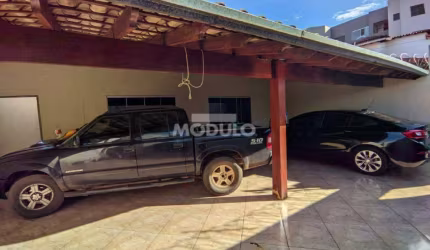 CASA RESIDENCIAL à venda, 3 quartos, 1 suíte, 4 vagas, JARDIM PATRICIA - Uberlândia/MG