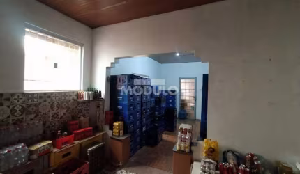 CASA COMERCIAL / RESIDENCIAL à venda, 3 quartos, 1 suíte, 1 vaga, Martins - Uberlândia/MG