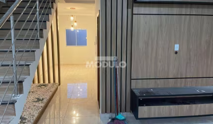 Excelente Sobrado com Fino Acabamento