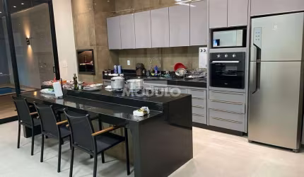 Casa Praça Alto Umuarama