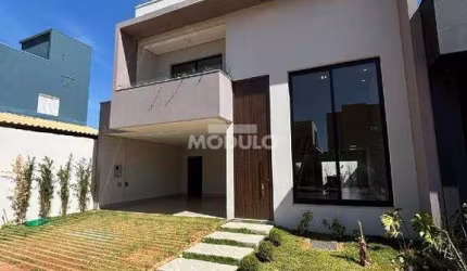 CASA RESIDENCIAL à venda, 3 quartos, 3 suítes, 1 vaga, GRAND VILLE - Uberlândia/MG