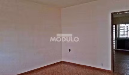 Casa residencial para locação, bairro Cazeca