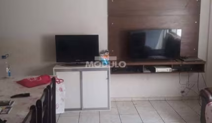APARTAMENTO à venda, 3 quartos, 1 vaga, Presidente Roosevelt - Uberlândia/MG