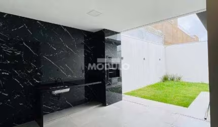 Excelente Casa com Fino Acabamento Alto Umuarama