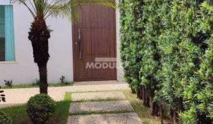CASA RESIDENCIAL à venda, 3 quartos, 1 suíte, 2 vagas, BOSQUE DOS BURITIS - Uberlândia/MG