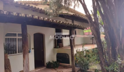 Casa residencial e Comercial para locação, bairro Santa Mônica