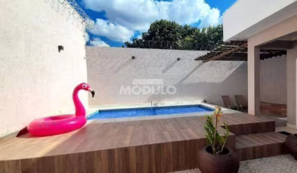 CASA RESIDENCIAL à venda, 3 quartos, 1 suíte, 2 vagas, Presidente Roosevelt - Uberlândia/MG