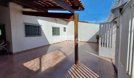 CASA RESIDENCIAL à venda, 3 quartos, 1 suíte, 4 vagas, TIBERY - Uberlândia/MG