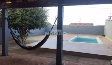 CASA RESIDENCIAL à venda, 2 quartos, 5 vagas, Granada - Uberlândia/MG