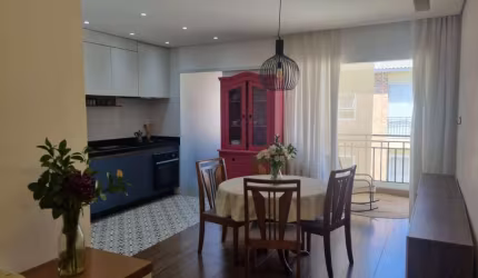 Apto pronto último andar no Villaggio Piemonte Medeiros com 74mts, 2 dorms sendo 1 suíte, varanda grill e 2 vagas de garagem cobertas