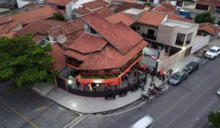 Casa comercial com 180 m² - Mombaça - Pindamonhangaba/SP