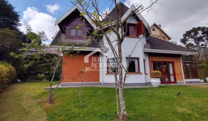 Casa com 4 suítes, 204 m² - Condomínio Jardim Véu da Noiva - Campos do Jordão/SP