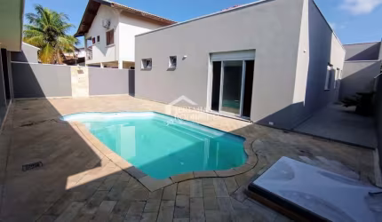 Casa à venda com 3 dormitórios no Condomínio Taubaté Village em Taubaté/SP.