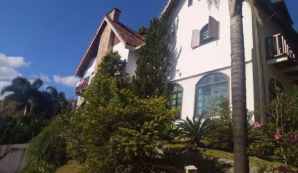 ALUGUEL CASA - 4 QUARTOS - 513,00 M2 - BAIRRO: BELVEDERE
