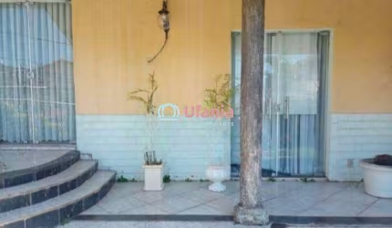 VENDA CASA 5 QUARTOS, 439 M2- BAIRRO: PALMARES