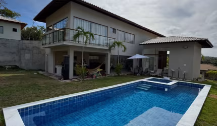 Casa a venda em Praia do Forte com 4 suites no Cond Iberosate