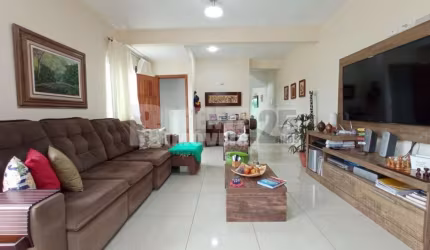 Ampla casa com vista panorâmica no bairro Trindade em Florianópolis