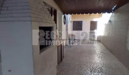 Casa a venda no bairro trindade em Florianópolis.