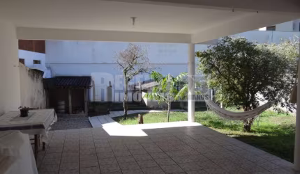 Casa 4 quartos no Bairro Córrego Grande - Florianópolis