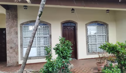 Oportunidade única: Casa comercial à venda em Sorocaba-SP, Jardim Refúgio, 5 quartos, 3 suítes, 3 salas, 5 banheiros, 8 vagas, 342m²!