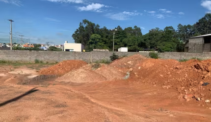 Terreno Esquina Plano 1382m2 Comercial Ótima Localização Centro de Monte Mor, rua da Prefeitura, em Processo final de Inventário.