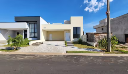 Casa Térrea 153m2 3 Dorms 1 Suíte e 1 Demi-Suíte, Sala Pé Direito Alto, Cozinha c/Bancadas Cooktop e Coifa, Área Gourmet c/Churrasqueira a Carvão.