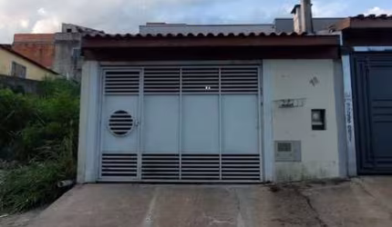 Casa Térrea 82m2 2 Dorms 1 Suíte, Sala Pé Direito 3,6m2, Cozinha Planejada, Banheiro, Quintal, Churrasqueira, 2 Vagas Cobertas, Portão Eletr, Ar Cond.