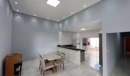 Casa 144,98m2, 3 Dormitórios, 1 Suíte, Cozinha Americana Planejada, Área Gourmet com Piscina e Churrasqueira, 3 Vagas, Ótima Localização