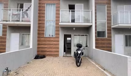 Casa em Condomínio à Venda na Vila São Lázaro, Tatuí-SP: 2 Quartos, 1 Sala, 2 Banheiros, 1 Vaga de Garagem - 60m² Área