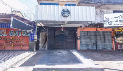 Prédio comercial e residencial de 3 pavimentos - Localizado na rua 15 de agosto - 295 M² - icoaraci
