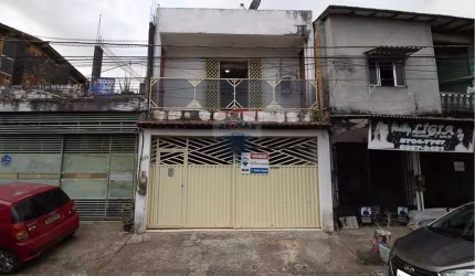 CASA EM CANUDOS COM 3 QUARTOS SENDO 1 SUÍTE