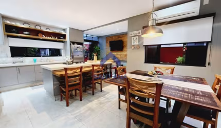 Casa com 3 quartos à venda na Rua Benedito Oberdan Fernandes Lobo, 86, Residencial Portal da Mantiqueira, Taubaté por R$ 837.400