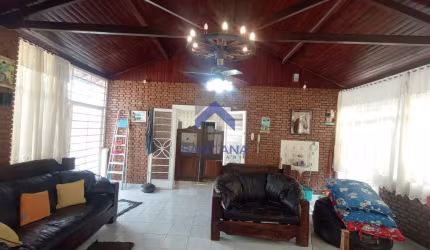 Chácara / sítio com 4 quartos à venda na Alameda Santa Isabel, 851, Parque Vera Cruz, Taubaté por R$ 1.200.000