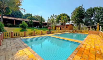 Chácara à venda em Atibaia/SP - 6.500m² com Lago, por R$1.350.000!