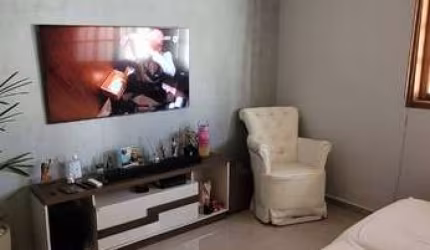 Casa térrea com 2 dormitórios, sendo uma suíte, á venda no bairro Parque Jambeiro em Campinas-SP