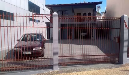 Casa com 3 dormitórios, 178 m² - venda por R$ 1.350.000 ou aluguel por R$ 10.000/mês - Centro - Valinhos/SP