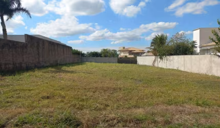 Terreno em condominio com 1.000m² com topografia 100% plana